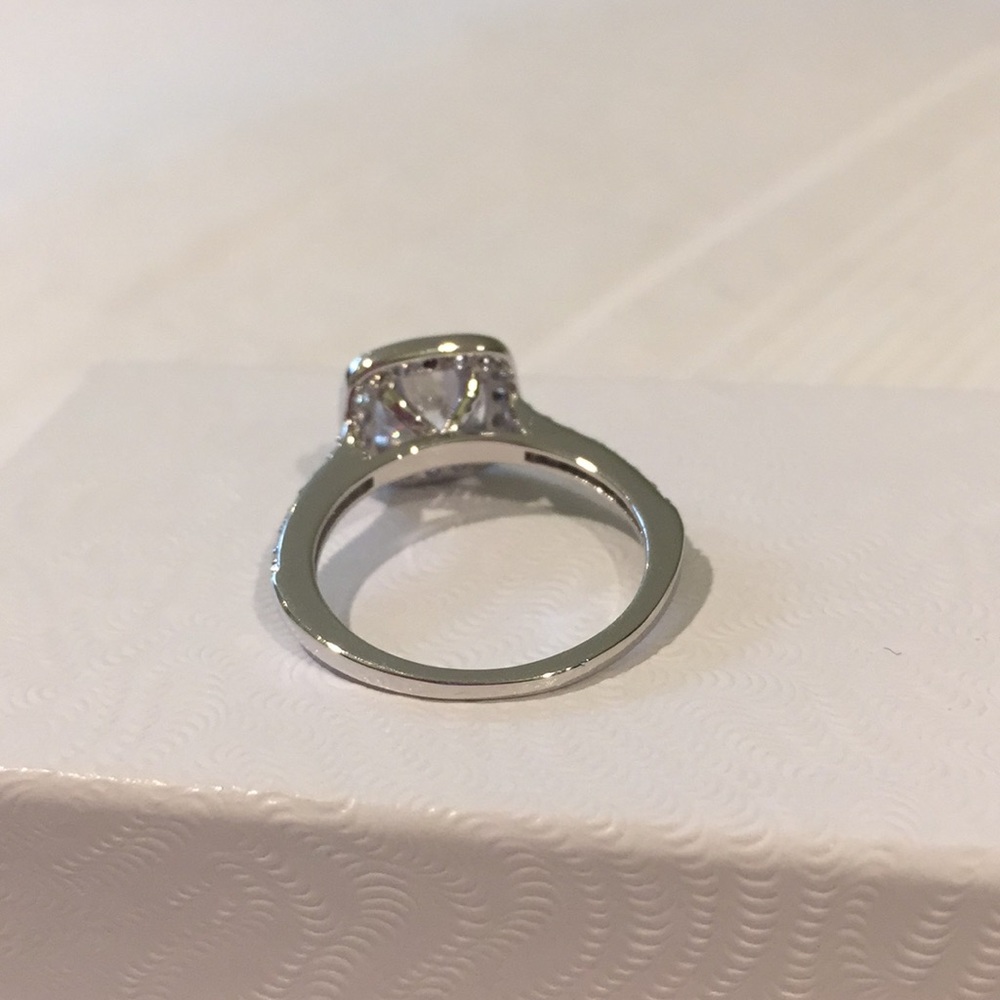 ✨18K WHITE GOLD RING✨ - Picture 6 of 7